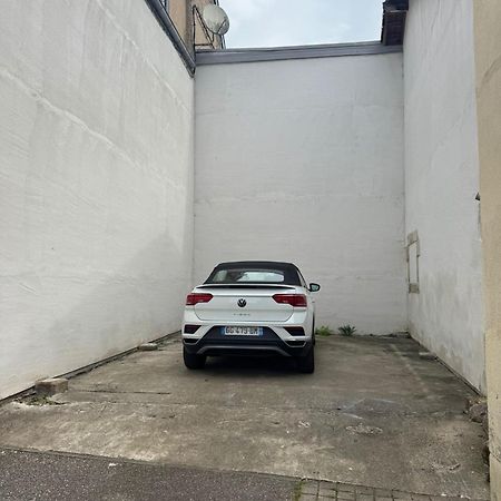 200 M Centre Ville Maison Mitoyenne Avec Place De Parking Gratuite Épinal Extérieur photo